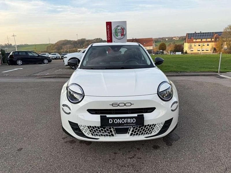 Gebraucht Fiat 600 101 PS (74 kW) 2024 Weiss SUV