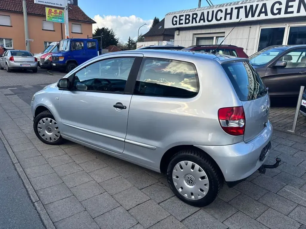 Używany VW Fox Refresh 69 KM (50 kW) 2009 Srebrny Hatchback