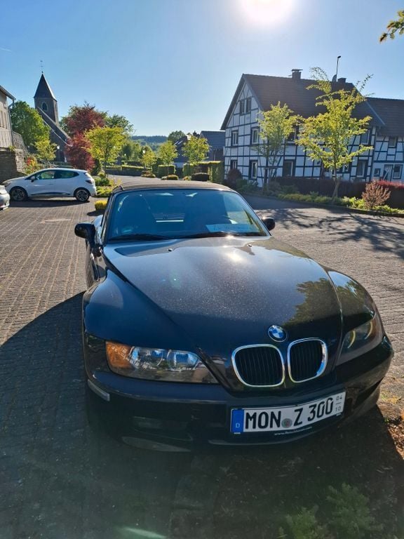 Schwarz Gebraucht 2000 BMW Z3 Sport Line Cabrio | 6.900 € (Superpreis) - Bild 1/4