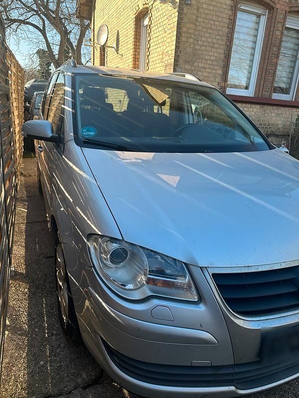 Gebraucht VW Touran 2008 Silber Van / Kleinbus