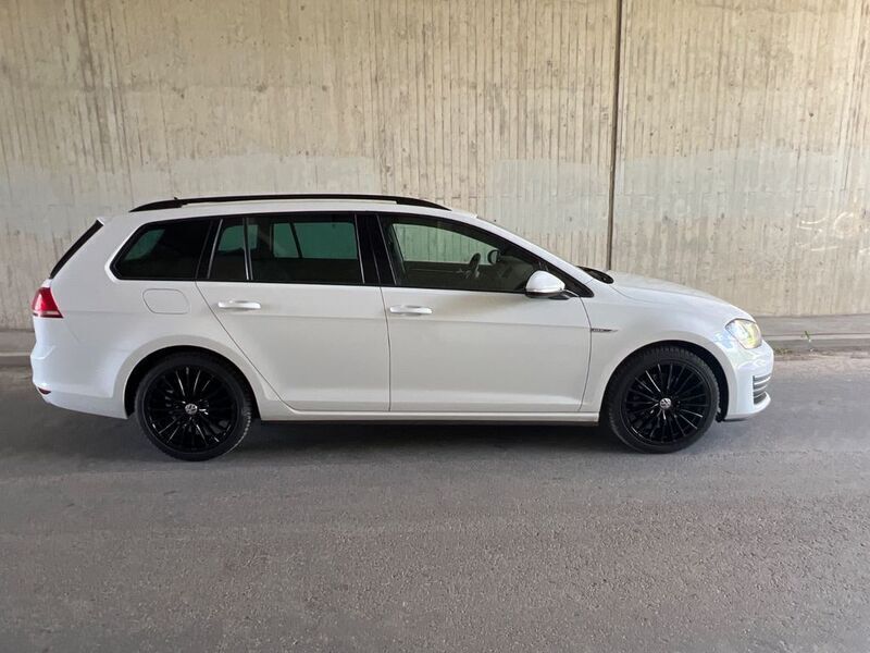 Weiß Gebraucht 2016 VW Golf VII GTD Kombi | 11.450 € (Fairer Preis) - Bild 1/4