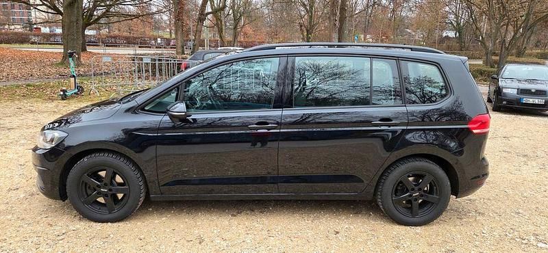 Gebraucht VW Touran 150 PS (110 kW) 2019 Schwarz Van / Kleinbus