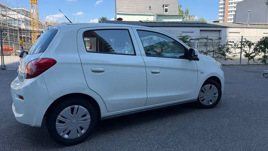 Gebraucht Mitsubishi Space Star 71 PS (52 kW) 2020 Weiß Kleinwagen