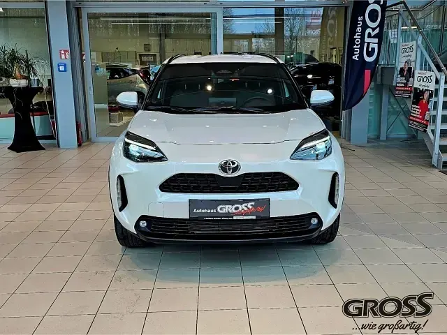 Gebraucht Toyota Yaris Cross 131 PS (96 kW) 2025 Weiß SUV