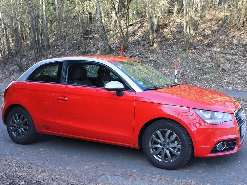 Second-hand Audi A1 Ambition 122 CP (89 kW) 2011 Roșu Hatchback