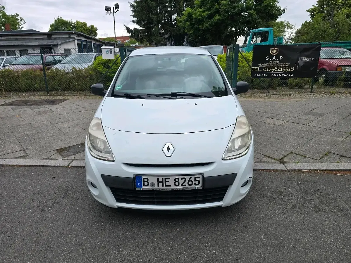Gebraucht Renault Clio 75 PS (55 kW) 2010 Weiß Kleinwagen