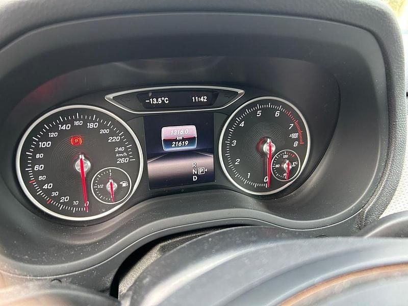 Gebraucht Mercedes B180 122 PS (89 kW) 2016 Grau Van / Kleinbus