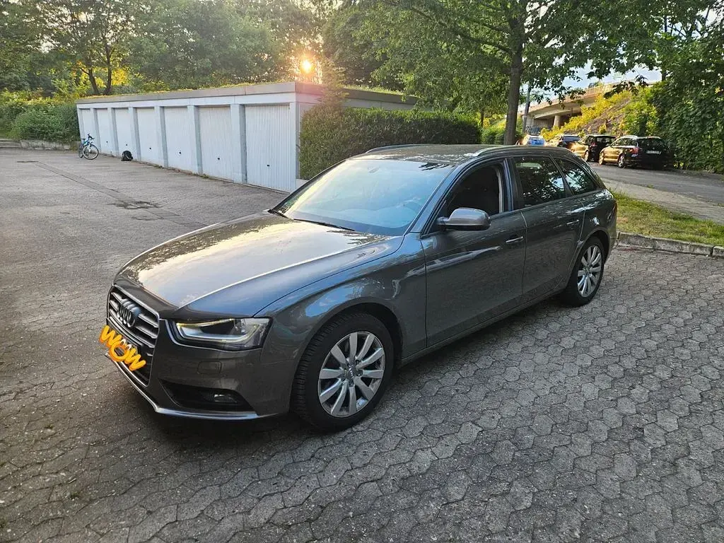 Gebraucht Audi A4 Ambiente 170 PS (125 kW) 2015 Grau Kombi