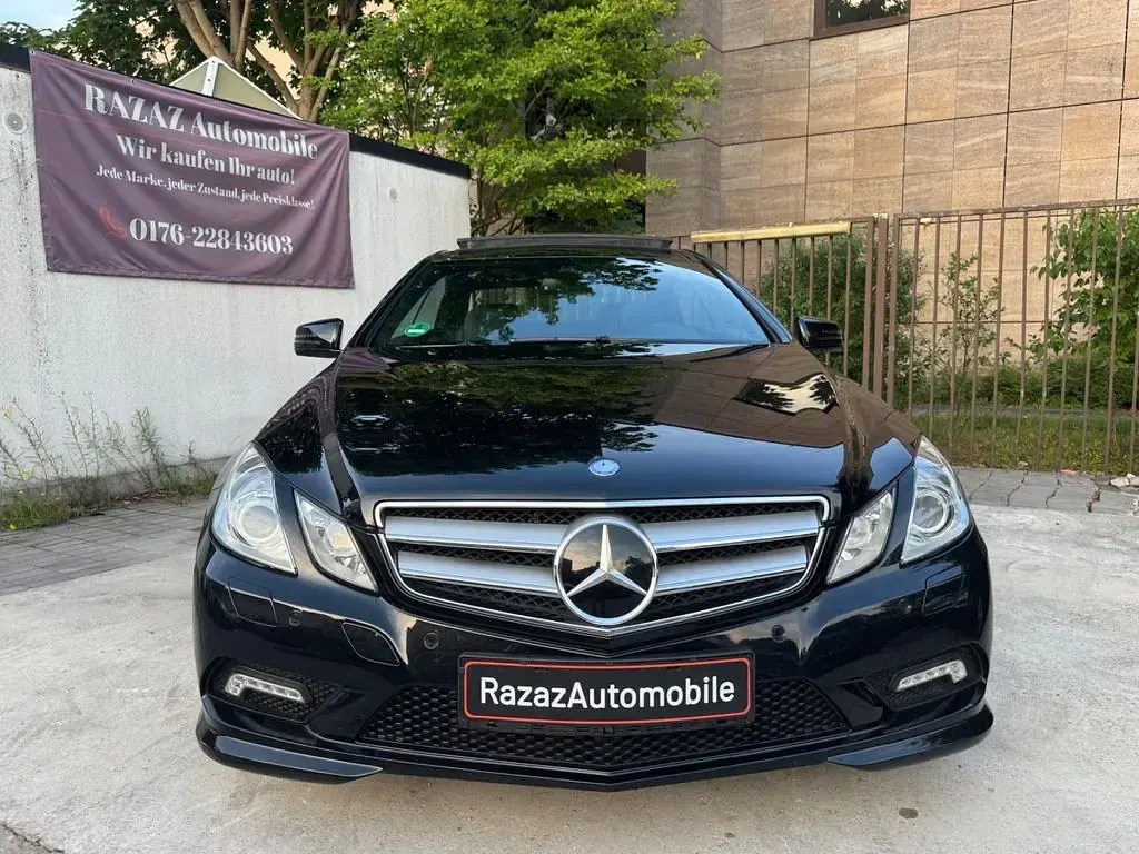 Gebraucht Mercedes E350 AMG 231 PS (169 kW) 2010 Schwarz Coupé
