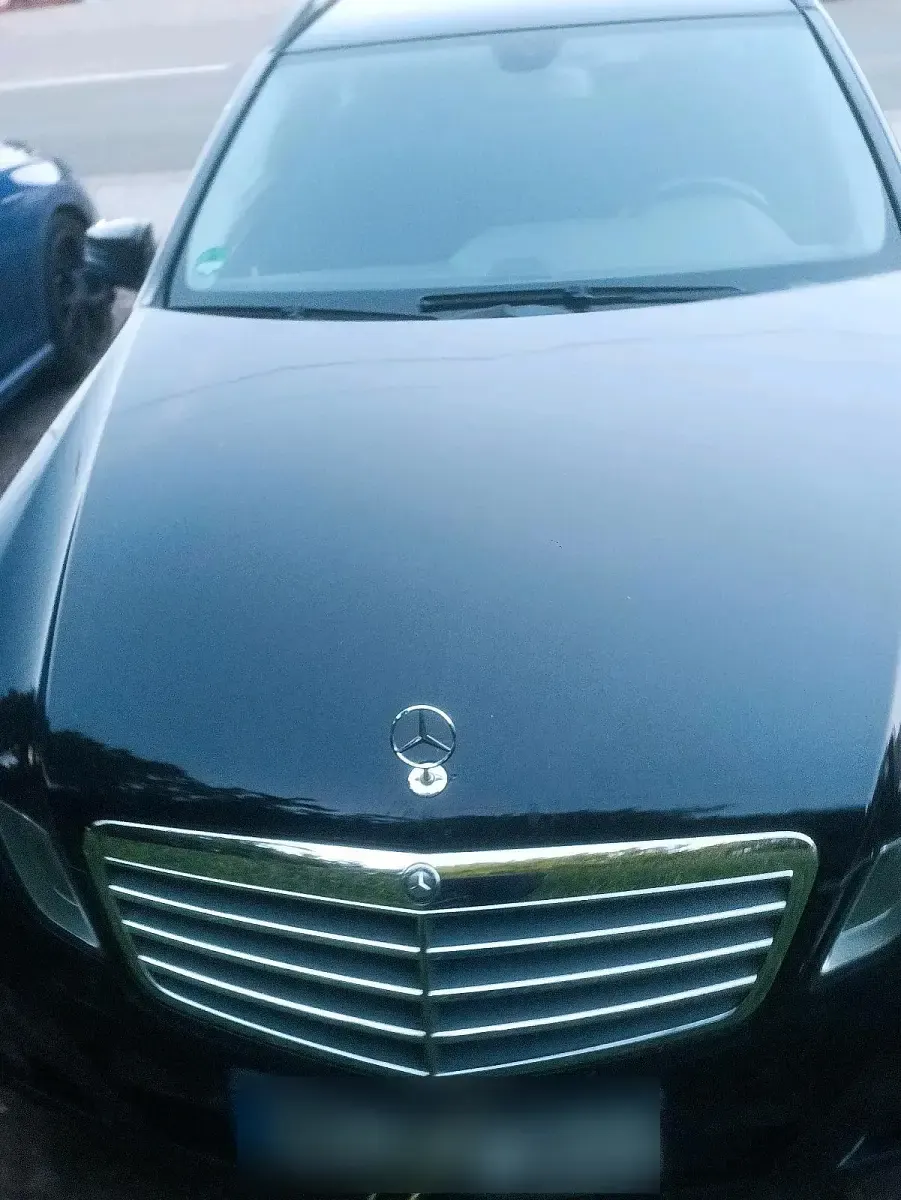 Używany Mercedes E220 170 KM (125 kW) 2011 Czarny Kombi