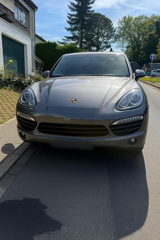 Gebraucht Porsche Cayenne 245 PS (180 kW) 2012 Grau SUV