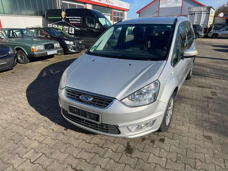 Gebraucht Ford Galaxy Trend 140 PS (102 kW) 2011 Polarsilber metallic Van / Kleinbus