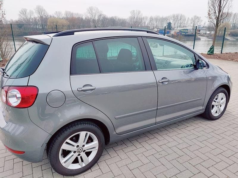Gebraucht VW Golf Plus Cross Match 105 PS (77 kW) 2012 Grau Van / Kleinbus