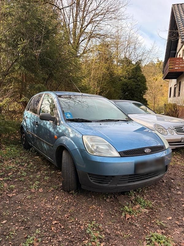 Gebraucht Ford Fiesta 80 PS (58 kW) 2003 Blau Kleinwagen