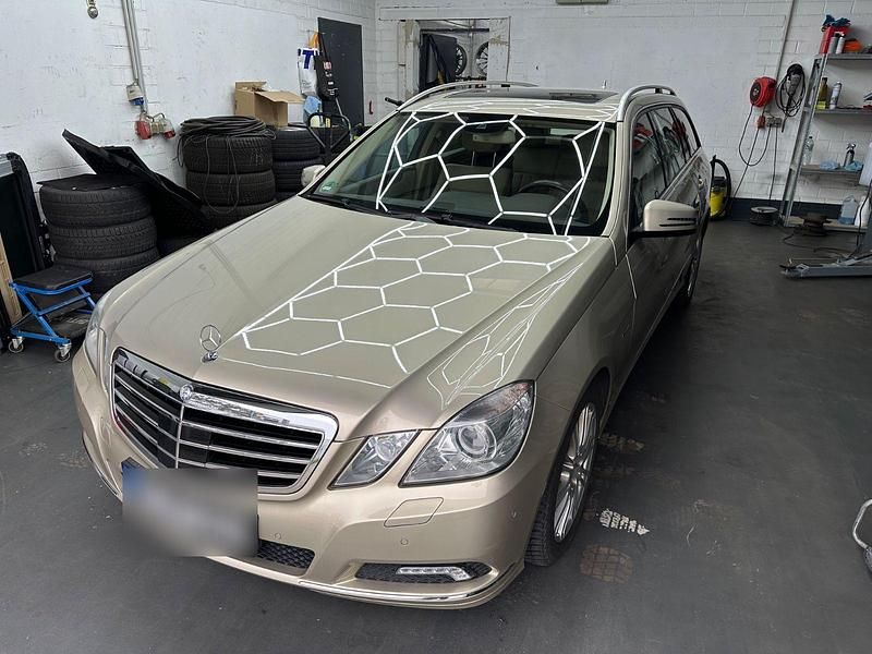 Usata Mercedes E250 Elegance 204 CV (150 kW) 2009 Beige Station wagon