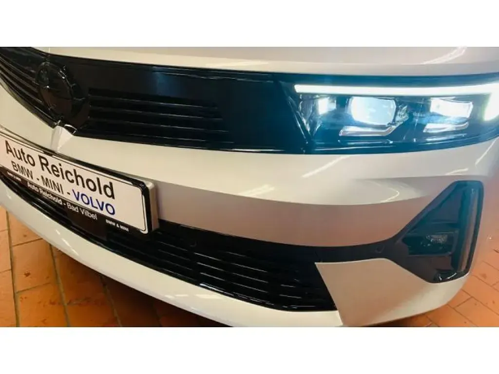 Gebraucht Opel Astra GS Line 131 PS (96 kW) 2024 Kristall silber metallic (metallic) Kleinwagen