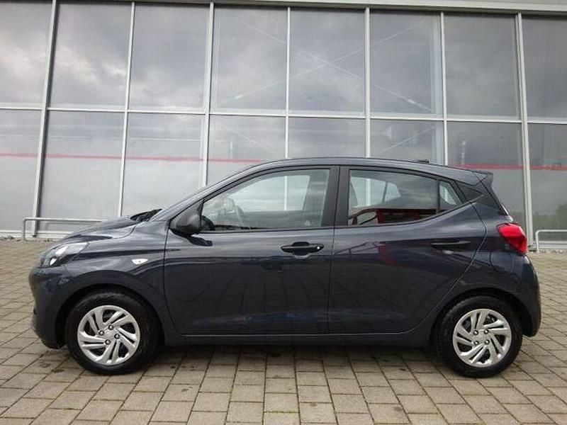 Gebraucht Hyundai i10 Comfort 90 PS (66 kW) 2024 Grau Kleinwagen