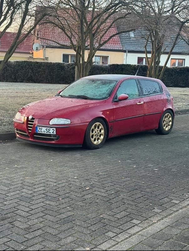 Gebraucht Alfa Romeo 147 120 PS (88 kW) 2004 Rot Kleinwagen