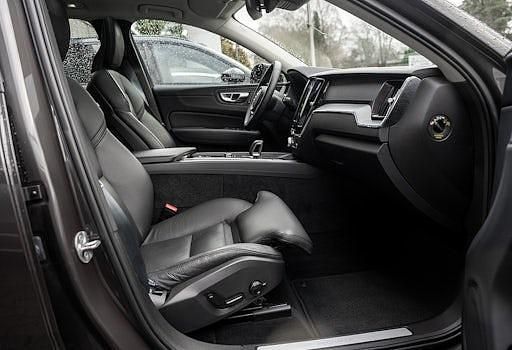 Gebraucht Volvo XC60 Plus 455 PS (334 kW) 2022 Platinum grey SUV