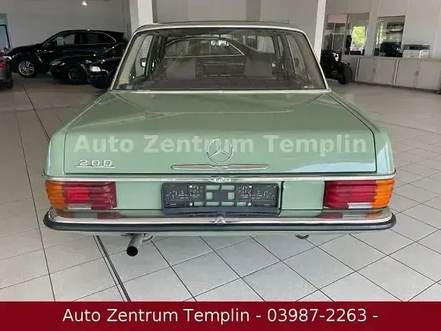 Gebraucht Mercedes W115 95 PS (69 kW) 1974 Grün Limousine