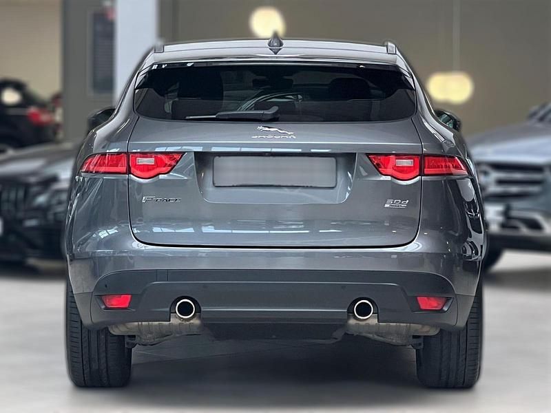 Gebraucht Jaguar F-Pace Portfolio 300 PS (220 kW) 2018 Grau metallic SUV
