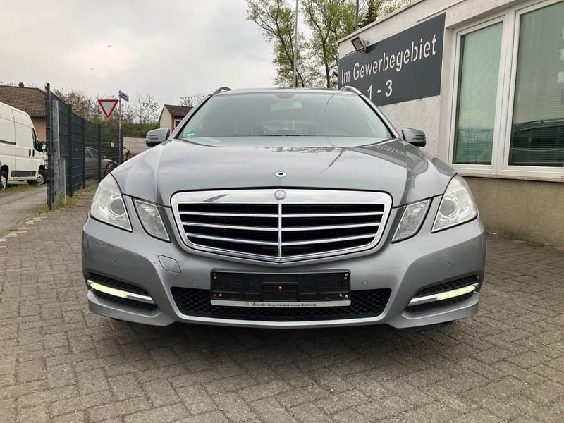 Gebraucht Mercedes E300 Avantgarde 231 PS (169 kW) 2013 Grau Kombi