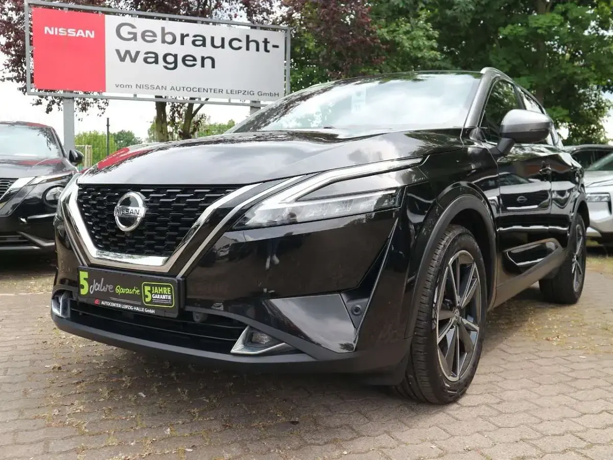 Gebraucht Nissan Qashqai Tekna 158 PS (116 kW) 2022 Black m/dark gray m SUV