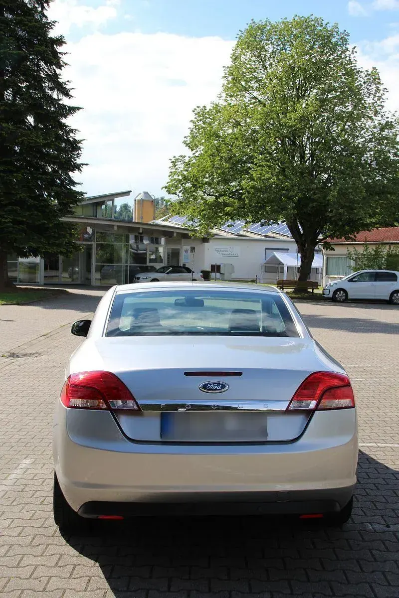 Gebraucht Ford Focus Cabriolet Titanium 145 PS (106 kW) 2009 Silber Cabrio