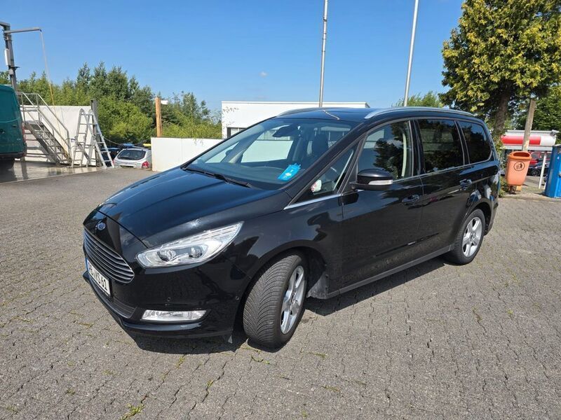 Schwarz Gebraucht 2017 Ford Galaxy Titanium Van / Kleinbus | 20.950 € (Teuer) - Bild 1/4