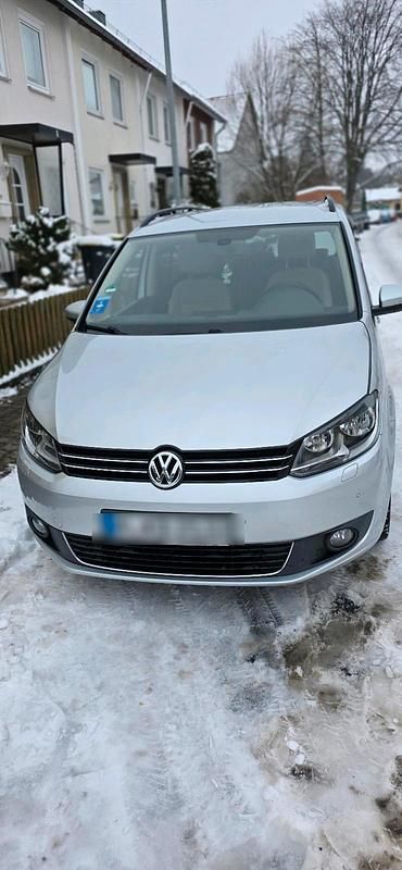 Silber Gebraucht 2013 VW Touran Van / Kleinbus | 11.600 € (Etwas zu teuer) - Bild 1/4