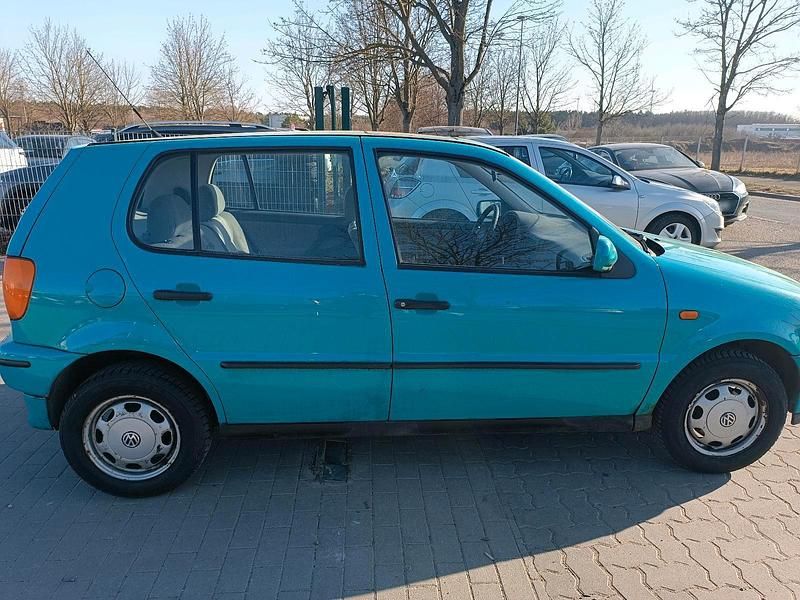 Second-hand VW Polo 1997 Verde Hatchback