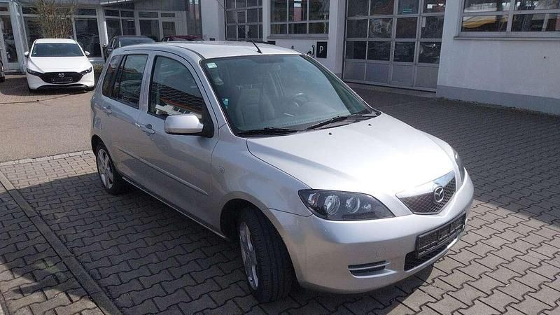 Gebraucht Mazda 2 Active 80 PS (58 kW) 2006 Moondust silver Kleinwagen