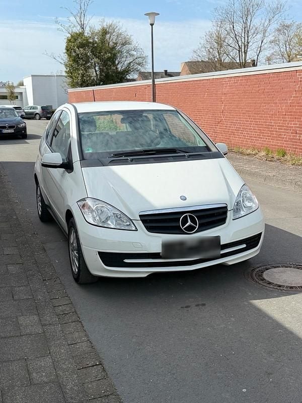 Gebraucht Mercedes A150 90 PS (66 kW) 2009 Weiß Kleinwagen
