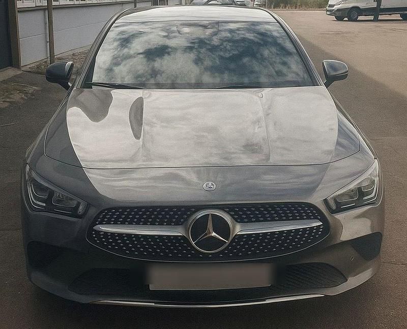 Silber Gebraucht 2019 Mercedes CLA220 Limousine | 23.500 € (Fairer Preis) - Bild 1/4