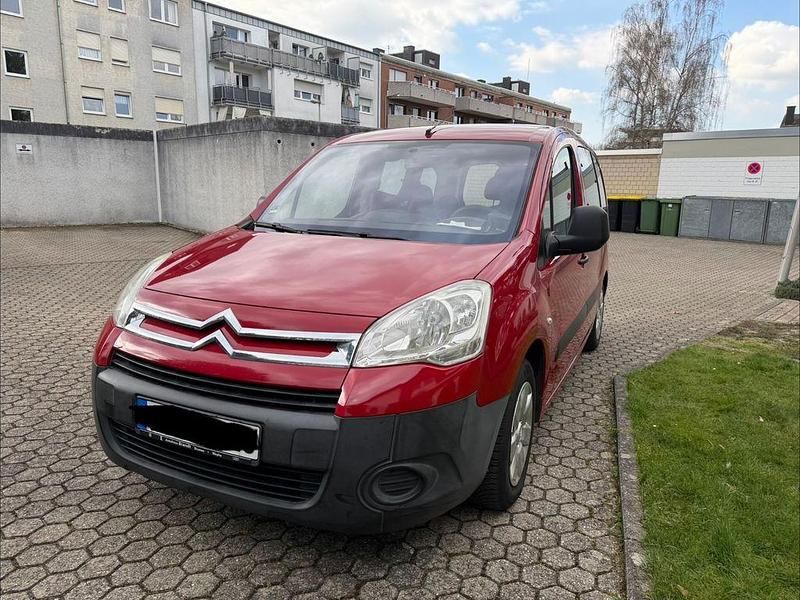 Gebraucht Citroën Berlingo Advance 90 PS (66 kW) 2008 Rot Van / Kleinbus
