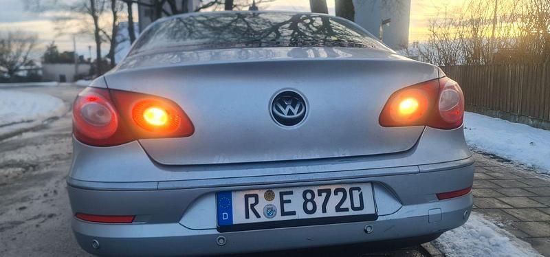 Gebraucht VW Passat 160 PS (117 kW) 2009 Silber Coupé