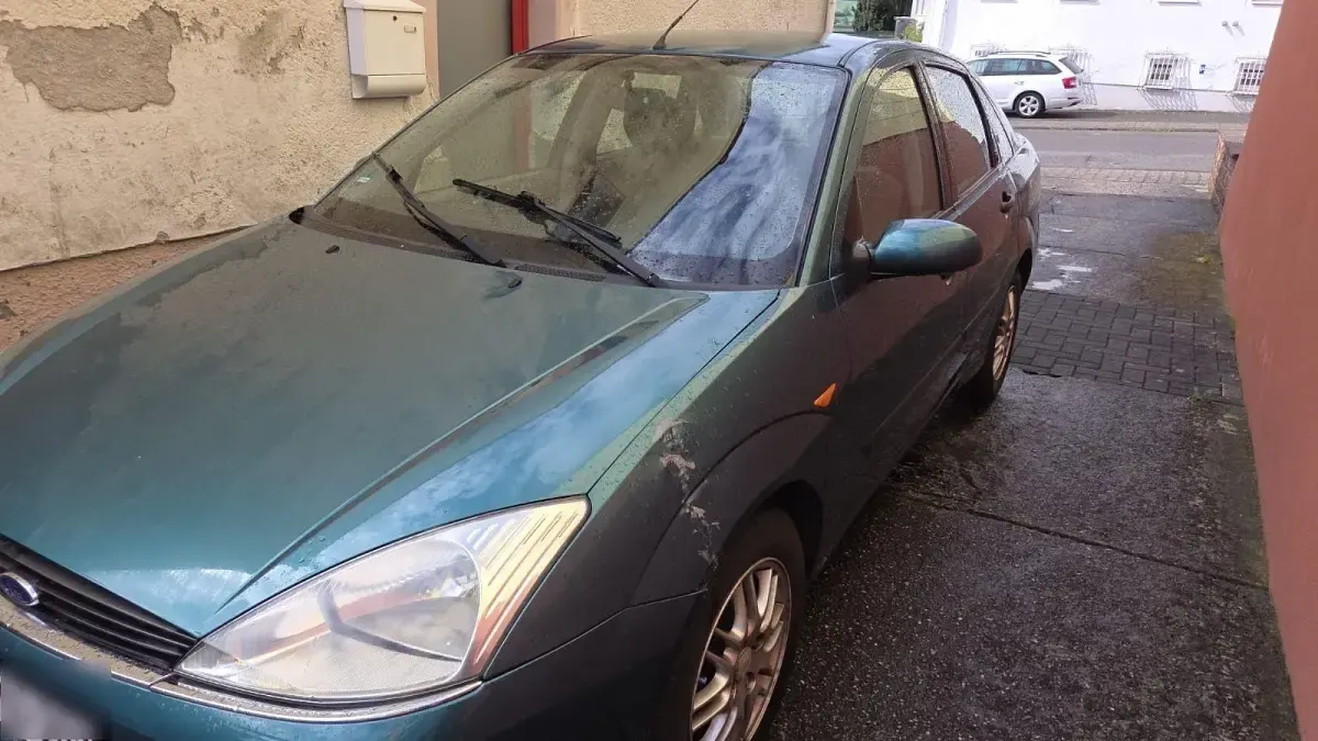 Gebraucht Ford Focus 101 PS (74 kW) 1999 Grün Limousine