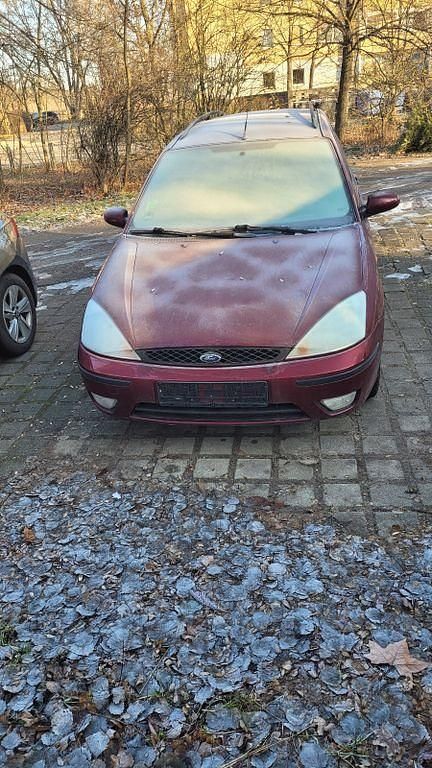 Gebraucht Ford Focus 116 PS (85 kW) 2004 Rot Limousine