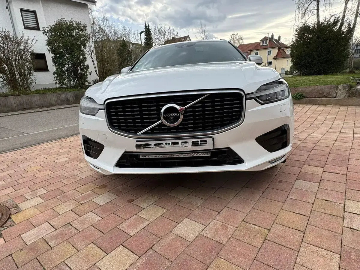Gebraucht Volvo XC60 R-Design 190 PS (139 kW) 2018 Weiß SUV