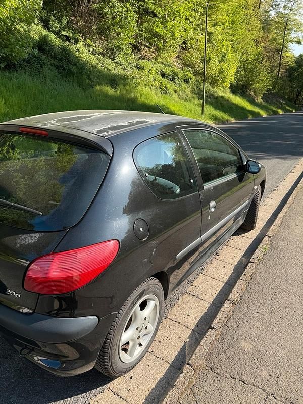 Gebraucht Peugeot 206 Style 75 PS (55 kW) 2000 Schwarz Kleinwagen