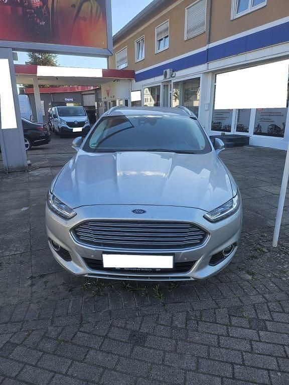 Silber Gebraucht 2015 Ford Mondeo Titanium Kombi | 5.499 € (Superpreis) - Bild 1/4