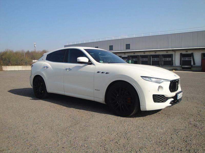 Gebraucht Maserati Levante 275 PS (202 kW) 2019 Weiß SUV