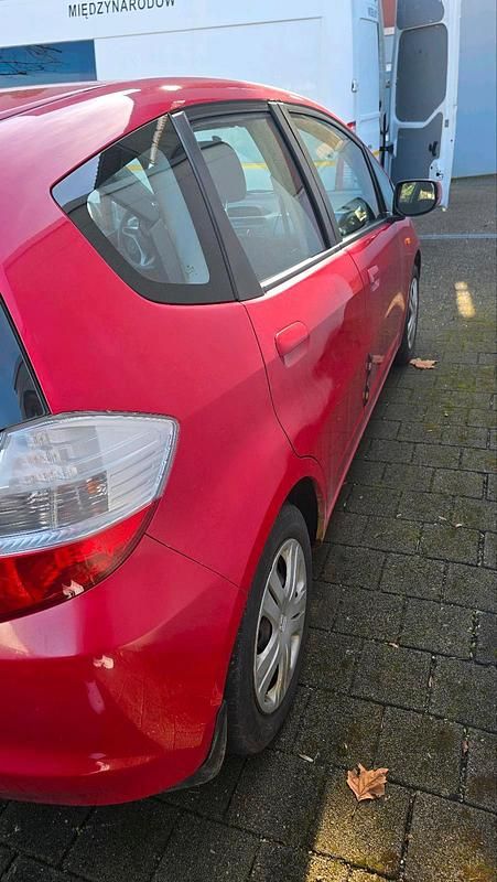 Gebraucht Honda Jazz 90 PS (66 kW) 2009 Rot Kleinwagen