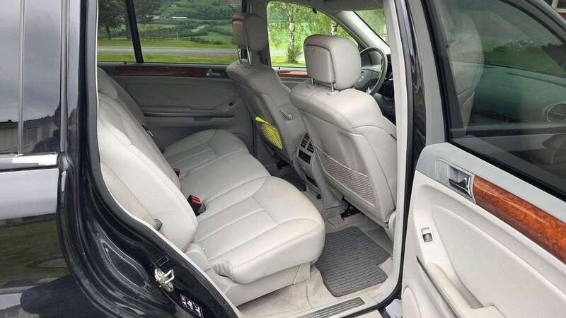 Schwarz Gebraucht 2007 Mercedes GL320 SUV | 4.202 € (Fairer Preis) - Bild 1/4