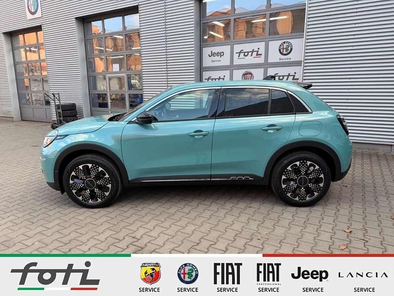 Neu Fiat 600 La Prima 145 PS (106 kW) 2026 Aqua blau SUV