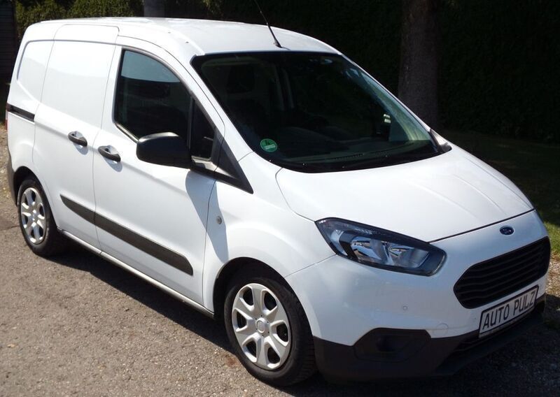 Weiß Gebraucht 2019 Ford Transit Van / Kleinbus | 7.999 € (Superpreis) - Bild 1/4
