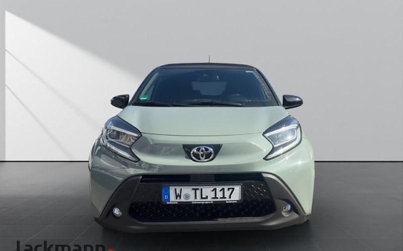 Neu Toyota Aygo X 72 PS (52 kW) 2026 Gruen SUV