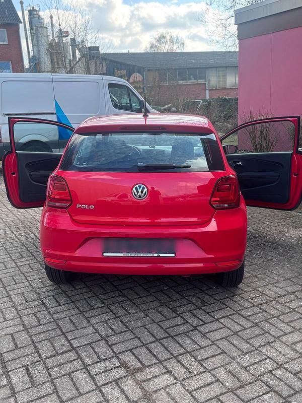 Gebraucht VW Polo 69 PS (50 kW) 2015 Rot Coupé