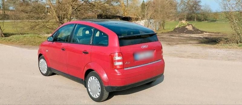 Second-hand Audi A2 75 CP (55 kW) 2002 Roșu Hatchback