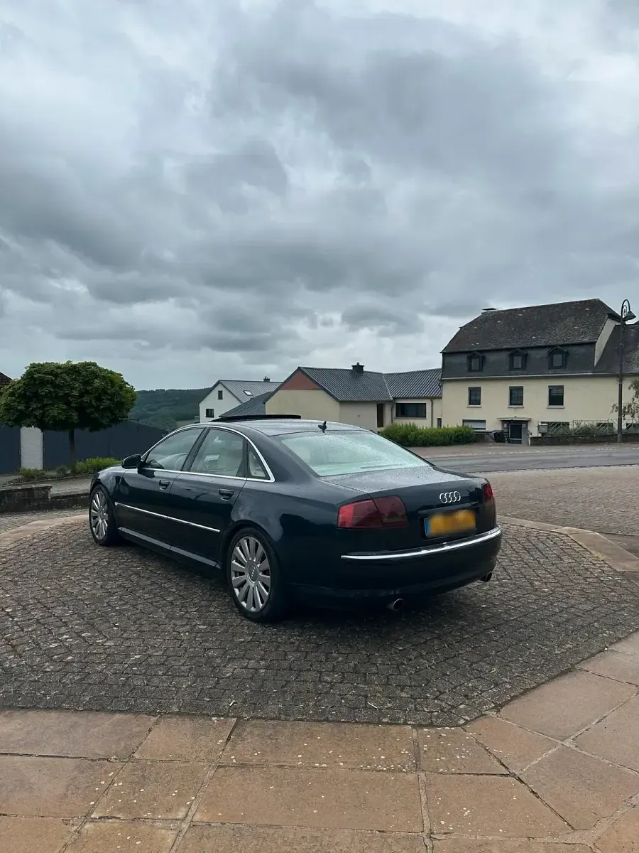 Gebraucht Audi A8 260 PS (191 kW) 2007 Blau Limousine